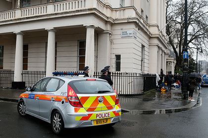 <br />
К Букингемскому дворцу отправили скорую помощь и полицию<br />
