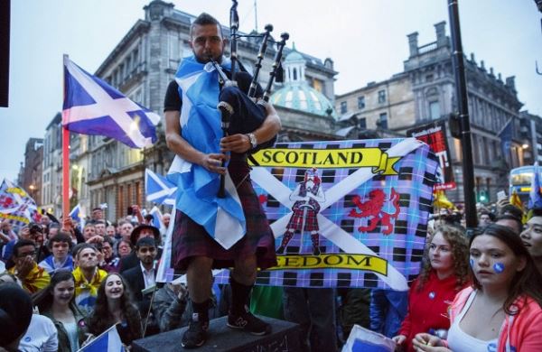 <br />
Шотландия настаивает на своей независимости. Brexit грозит развалом Великобритании<br />
